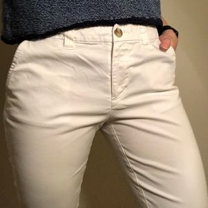 White ankle length pants